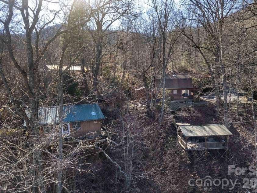 244 Grindstone Knob Road, Whittier, NC 28789.  MLS# CAR4342276, YatesRealty ID 3196. 