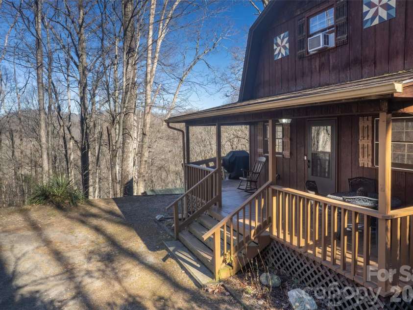 244 Grindstone Knob Road, Whittier, NC 28789.  MLS# CAR4342276, YatesRealty ID 3196. 