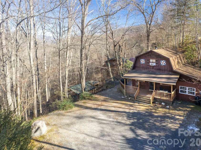 244 Grindstone Knob Road, Whittier, NC 28789.  MLS# CAR4342276, YatesRealty ID 3196. 