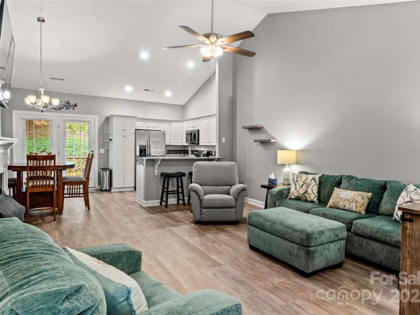 1560 Conning Court, Kernersville, NC 27284.  MLS# CAR4291764, YatesRealty ID 31960. 
