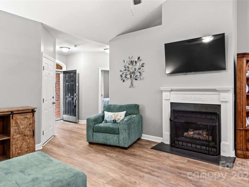 1560 Conning Court, Kernersville, NC 27284.  MLS# CAR4291764, YatesRealty ID 31960. 