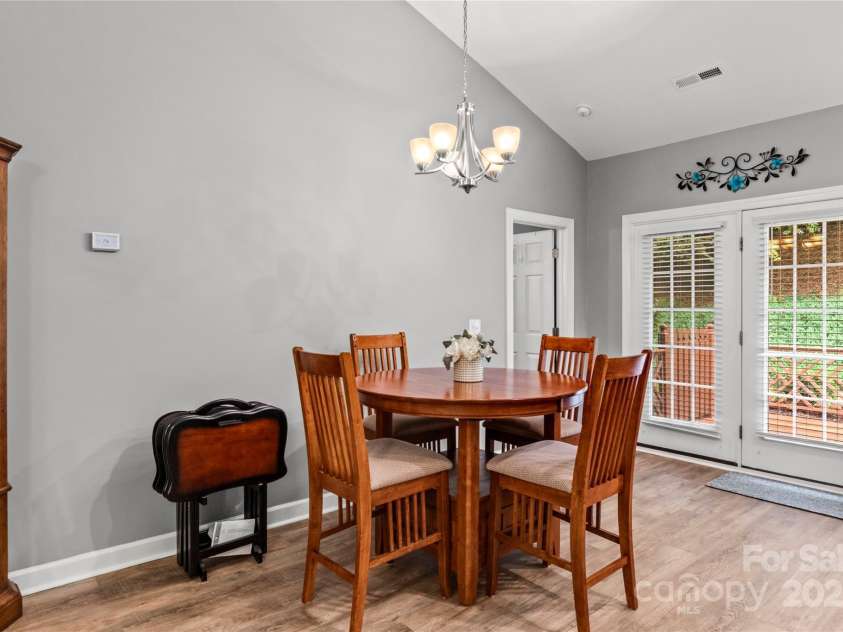 1560 Conning Court, Kernersville, NC 27284.  MLS# CAR4291764, YatesRealty ID 31960. 