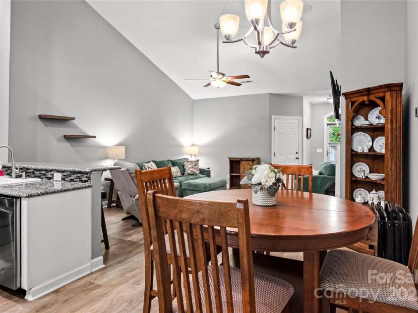1560 Conning Court, Kernersville, NC 27284.  MLS# CAR4291764, YatesRealty ID 31960. 