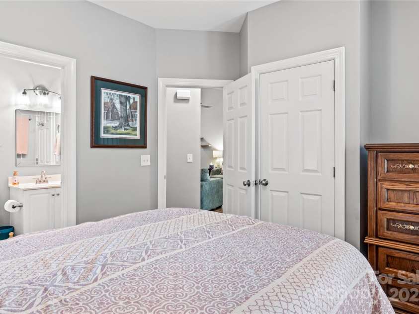 1560 Conning Court, Kernersville, NC 27284.  MLS# CAR4291764, YatesRealty ID 31960. 