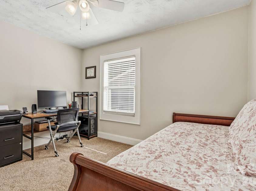 906 Oregon Avenue, Kannapolis, NC 28083.  MLS# CAR4389007, YatesRealty ID 31961. 
