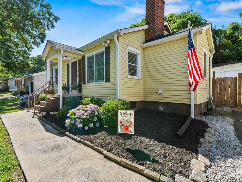 906 Oregon Avenue, Kannapolis, NC 28083.  MLS# CAR4389007, YatesRealty ID 31961. 906 Oregon Ave
