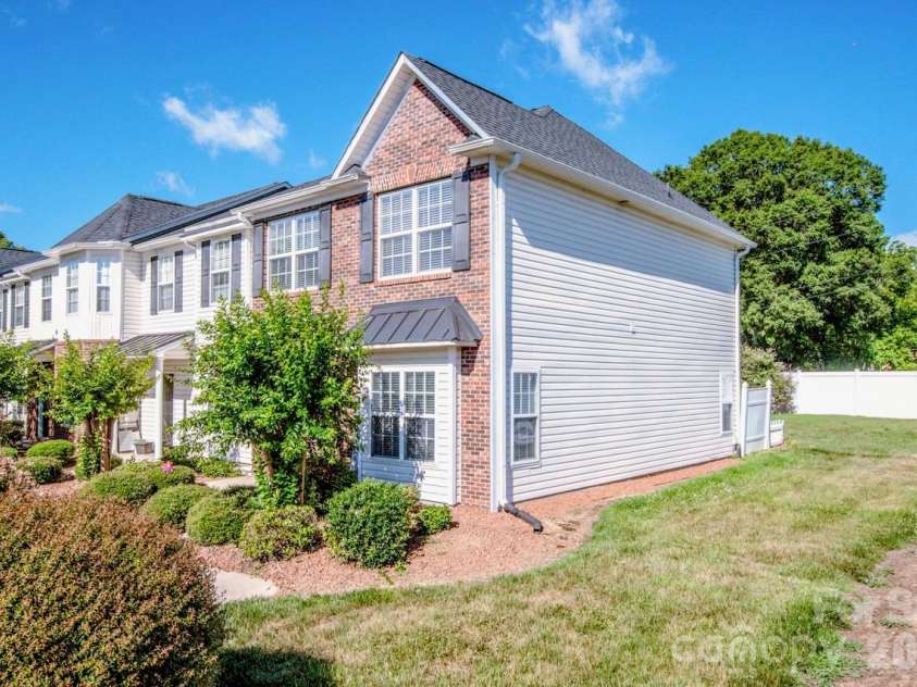 4151 Kenton Glenn Court, Concord, NC 28027.  MLS# CAR4394725, YatesRealty ID 31962. 