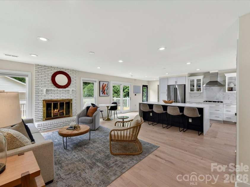 1801 Matheson Avenue, Charlotte, NC 28205.  MLS# CAR4388505, YatesRealty ID 31963. 
