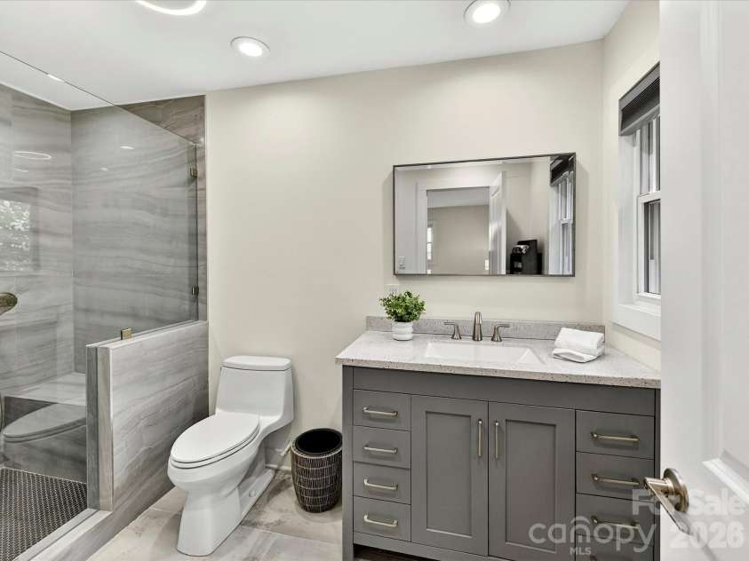 1801 Matheson Avenue, Charlotte, NC 28205.  MLS# CAR4388505, YatesRealty ID 31963. 