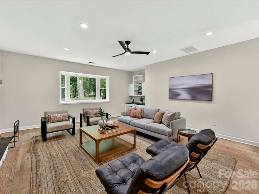 1801 Matheson Avenue, Charlotte, NC 28205.  MLS# CAR4388505, YatesRealty ID 31963. 