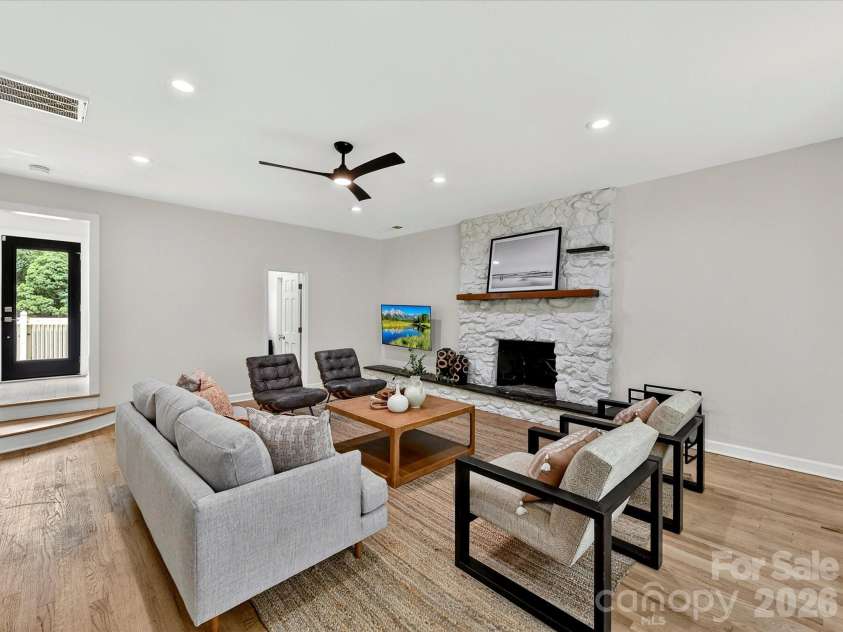 1801 Matheson Avenue, Charlotte, NC 28205.  MLS# CAR4388505, YatesRealty ID 31963. 