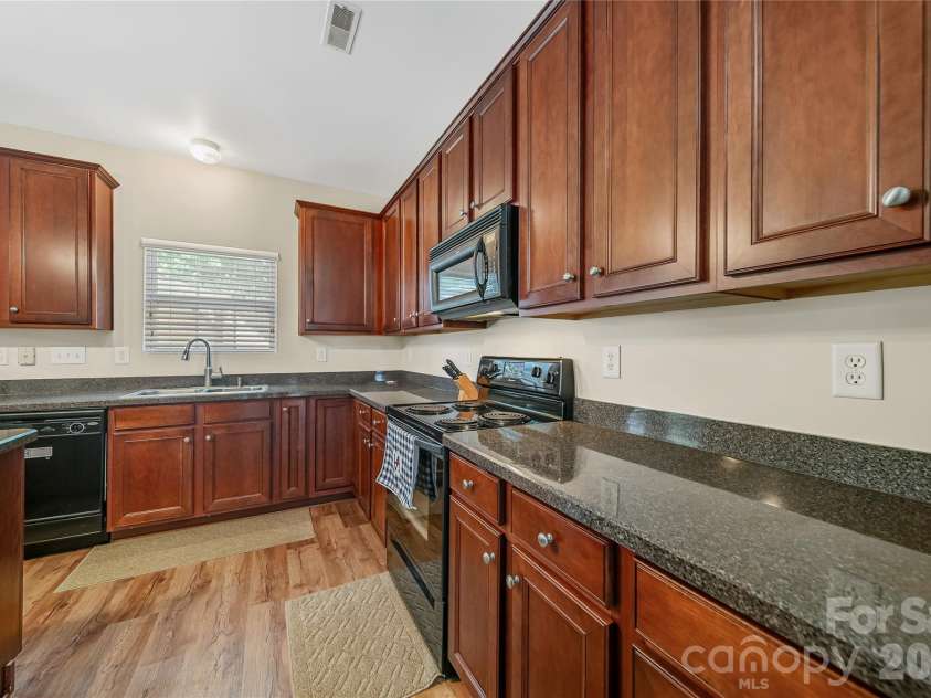1721 Canebrook Glen, York, SC 29745.  MLS# CAR4394844, YatesRealty ID 31964. 