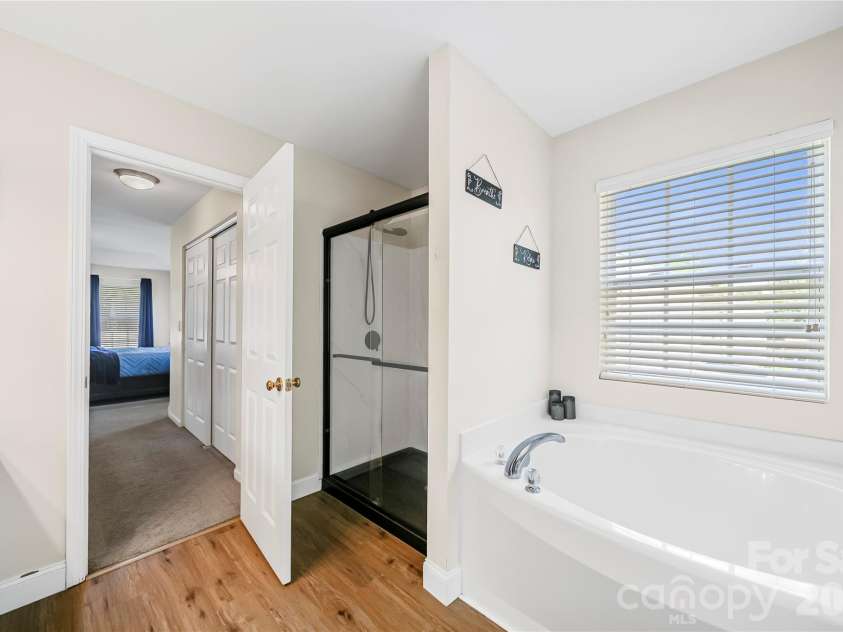 1721 Canebrook Glen, York, SC 29745.  MLS# CAR4394844, YatesRealty ID 31964. 