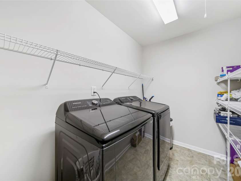 1721 Canebrook Glen, York, SC 29745.  MLS# CAR4394844, YatesRealty ID 31964. 