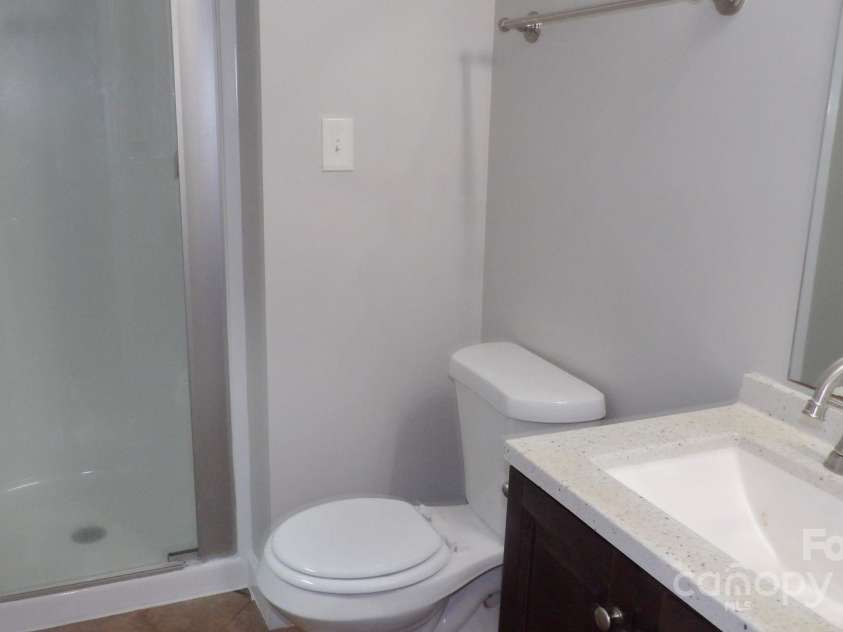 893 Woodway Lane, Rock Hill, SC 29732.  MLS# CAR4292353, YatesRealty ID 31964. Primary Suite Bath