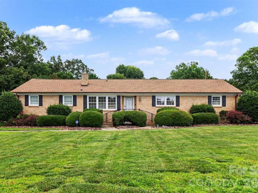 114 Carderock Court, Charlotte, NC 28214.  MLS# CAR4393863, YatesRealty ID 31965. Front