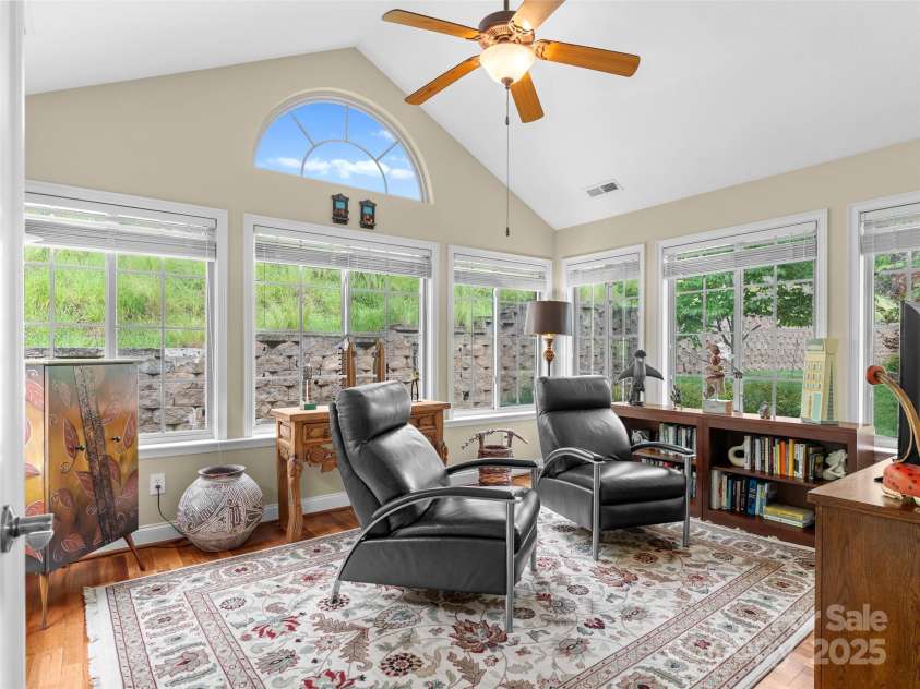 32 Mountain Meadow Circle, Weaverville, NC 28787.  MLS# CAR4290128, YatesRealty ID 31965. 