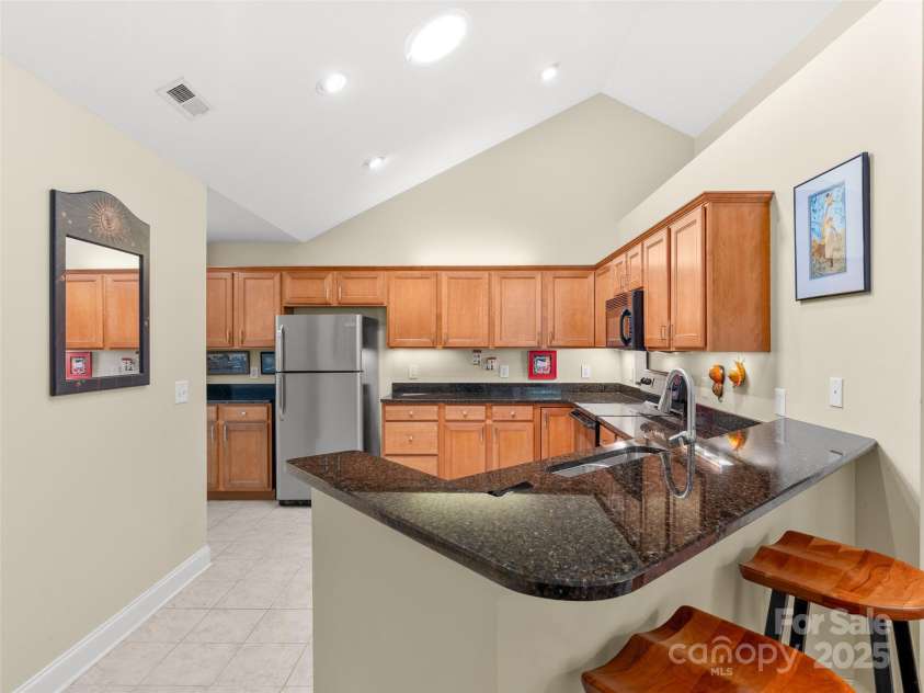 32 Mountain Meadow Circle, Weaverville, NC 28787.  MLS# CAR4290128, YatesRealty ID 31965. 