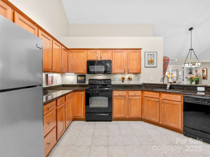 32 Mountain Meadow Circle, Weaverville, NC 28787.  MLS# CAR4290128, YatesRealty ID 31965. 