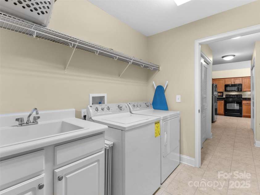 32 Mountain Meadow Circle, Weaverville, NC 28787.  MLS# CAR4290128, YatesRealty ID 31965. 