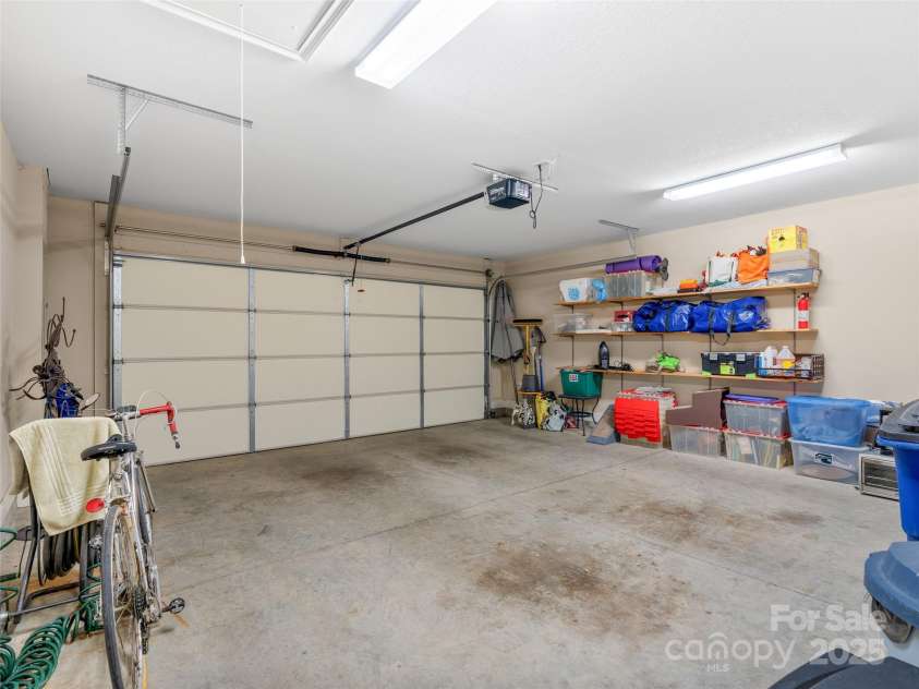 32 Mountain Meadow Circle, Weaverville, NC 28787.  MLS# CAR4290128, YatesRealty ID 31965. 