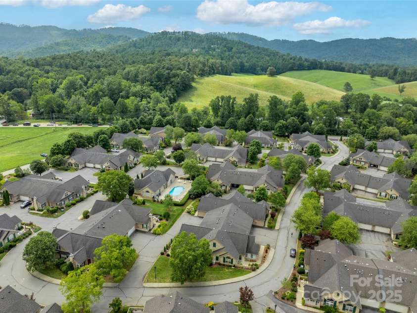 32 Mountain Meadow Circle, Weaverville, NC 28787.  MLS# CAR4290128, YatesRealty ID 31965. 