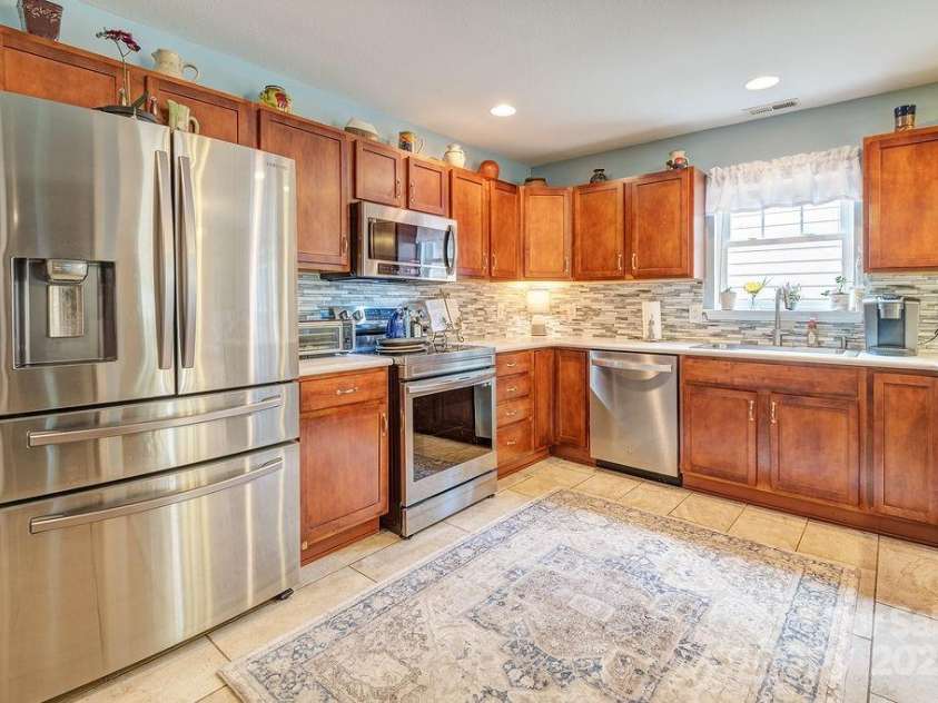 14 Kaylor Drive, Arden, NC 28704.  MLS# CAR4292091, YatesRealty ID 31966. 