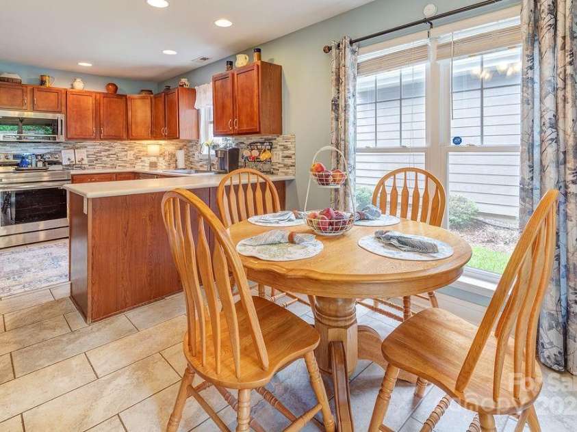 14 Kaylor Drive, Arden, NC 28704.  MLS# CAR4292091, YatesRealty ID 31966. 