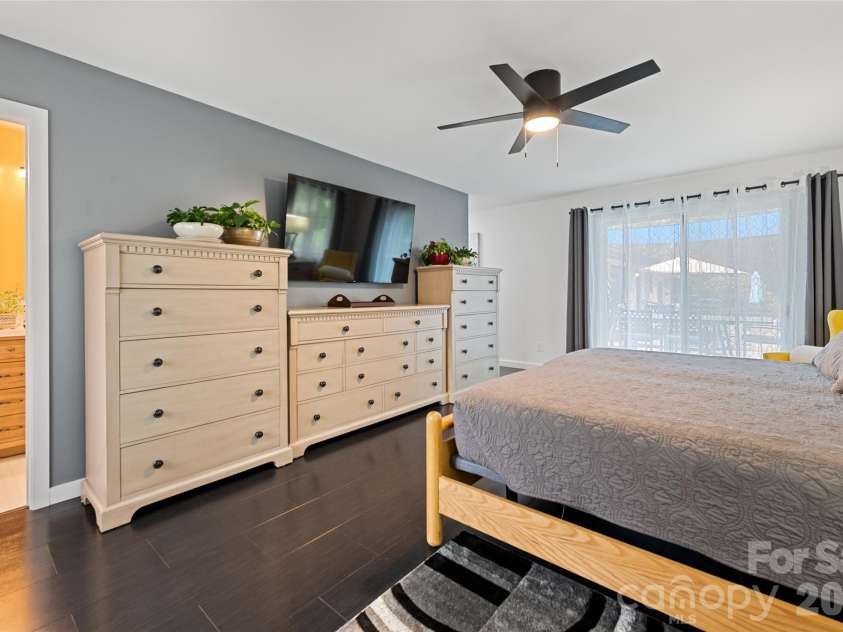 225 Valley View Terrace, Waynesville, NC 28786.  MLS# CAR4393686, YatesRealty ID 31966. 