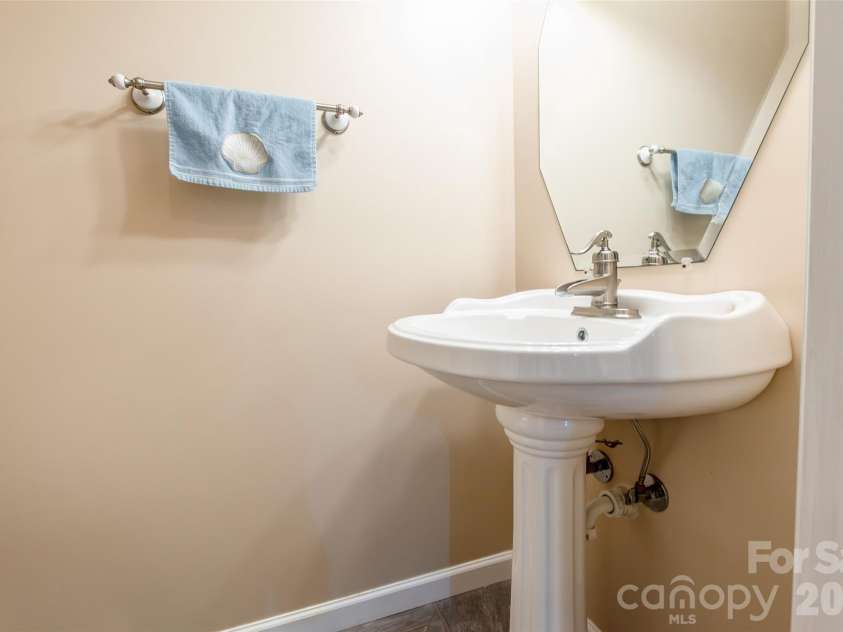 1735 Saddlewood Drive, Fort Mill, SC 29715.  MLS# CAR4388862, YatesRealty ID 31969. 