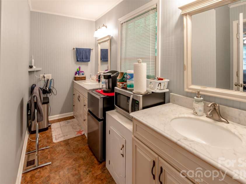 1735 Saddlewood Drive, Fort Mill, SC 29715.  MLS# CAR4388862, YatesRealty ID 31969. 