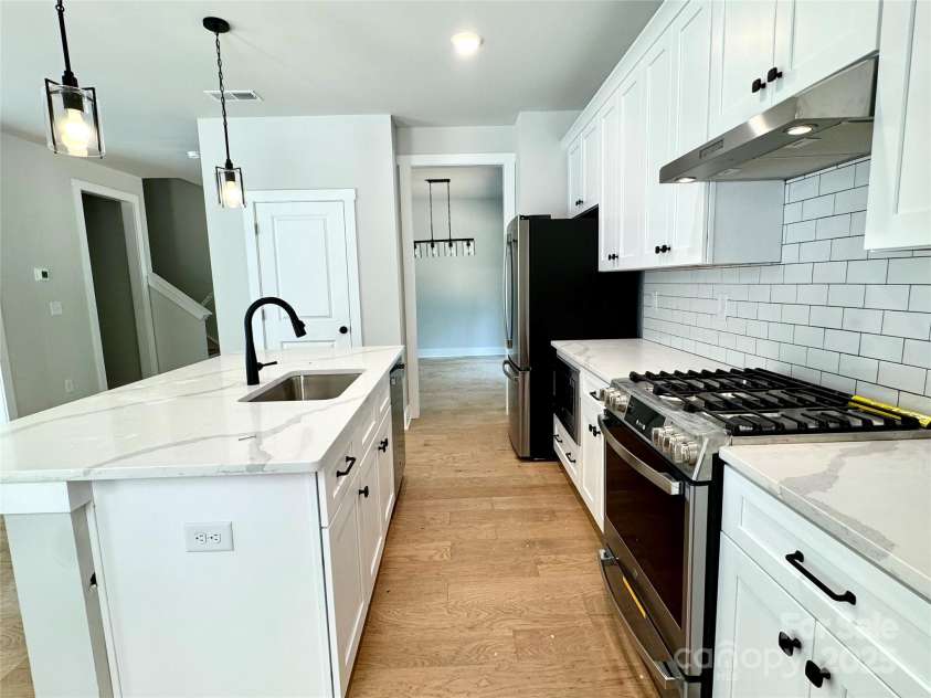 617 Autumnlight Drive, Salisbury, NC 28147.  MLS# CAR4278782, YatesRealty ID 31970. 