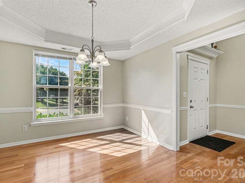 10422 Baskerville Avenue, Charlotte, NC 28269.  MLS# CAR4392642, YatesRealty ID 31972. 