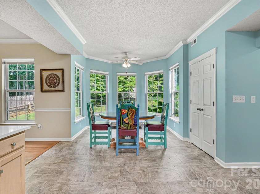 10422 Baskerville Avenue, Charlotte, NC 28269.  MLS# CAR4392642, YatesRealty ID 31972. 