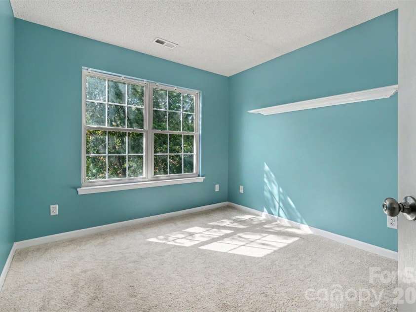 10422 Baskerville Avenue, Charlotte, NC 28269.  MLS# CAR4392642, YatesRealty ID 31972. 