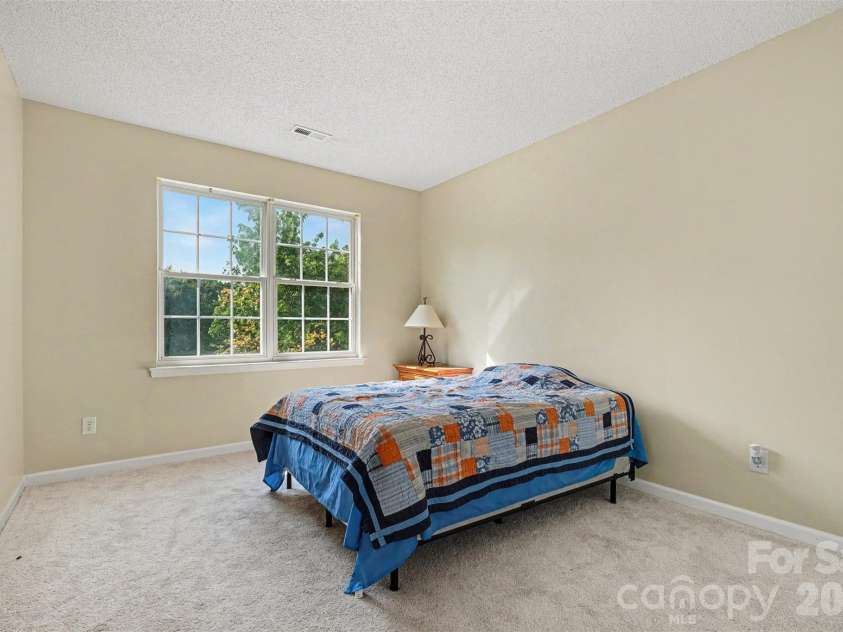 10422 Baskerville Avenue, Charlotte, NC 28269.  MLS# CAR4392642, YatesRealty ID 31972. 