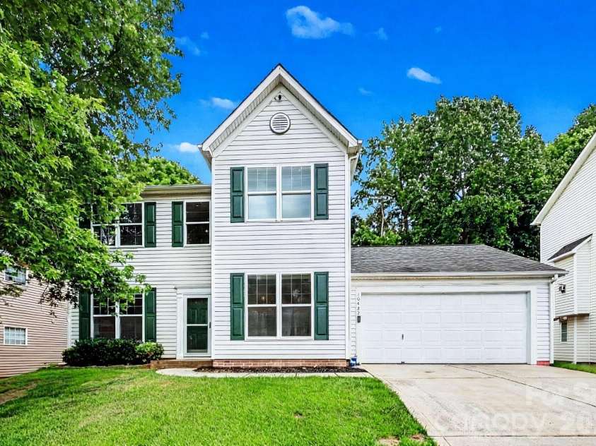 10422 Baskerville Avenue, Charlotte, NC 28269.  MLS# CAR4392642, YatesRealty ID 31972. 