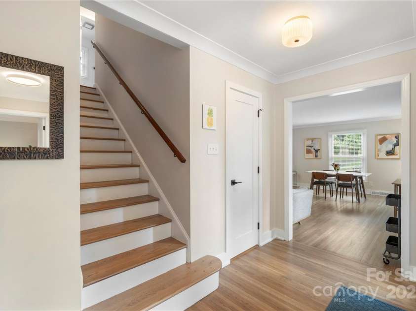 4201 Tyndale Avenue, Charlotte, NC 28210.  MLS# CAR4278812, YatesRealty ID 31972. 