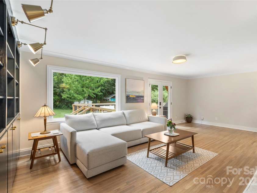 4201 Tyndale Avenue, Charlotte, NC 28210.  MLS# CAR4278812, YatesRealty ID 31972. 