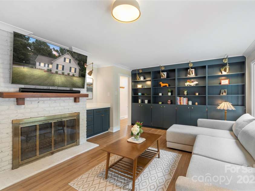 4201 Tyndale Avenue, Charlotte, NC 28210.  MLS# CAR4278812, YatesRealty ID 31972. 