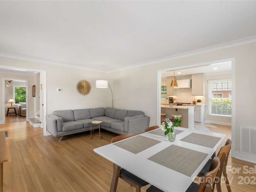 4201 Tyndale Avenue, Charlotte, NC 28210.  MLS# CAR4278812, YatesRealty ID 31972. 