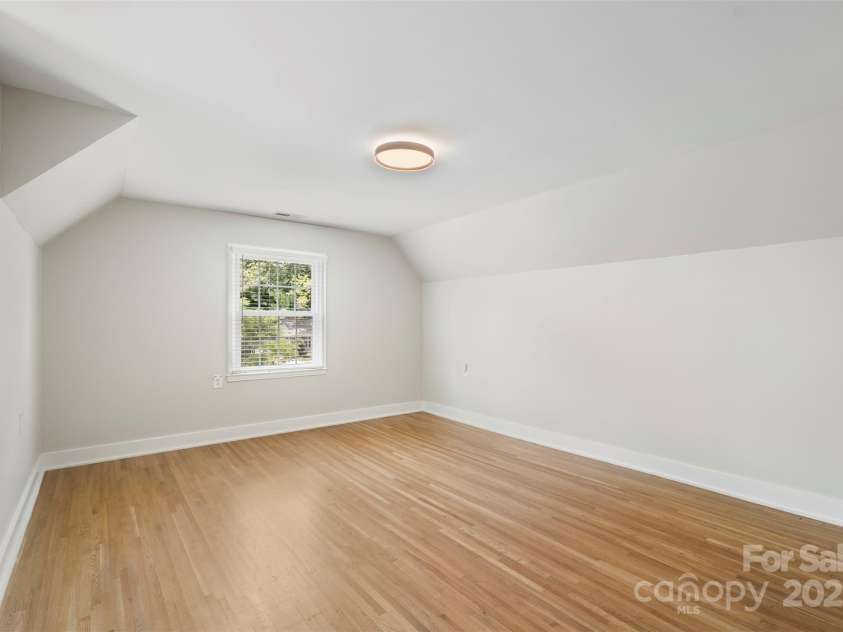 4201 Tyndale Avenue, Charlotte, NC 28210.  MLS# CAR4278812, YatesRealty ID 31972. 