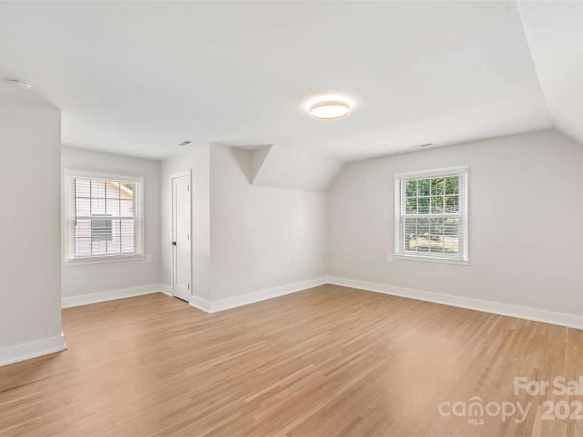 4201 Tyndale Avenue, Charlotte, NC 28210.  MLS# CAR4278812, YatesRealty ID 31972. 