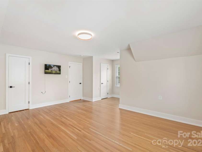 4201 Tyndale Avenue, Charlotte, NC 28210.  MLS# CAR4278812, YatesRealty ID 31972. 