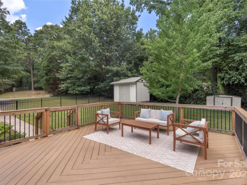 4201 Tyndale Avenue, Charlotte, NC 28210.  MLS# CAR4278812, YatesRealty ID 31972. 