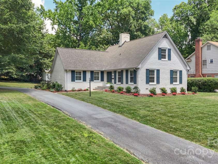 4201 Tyndale Avenue, Charlotte, NC 28210.  MLS# CAR4278812, YatesRealty ID 31972. 