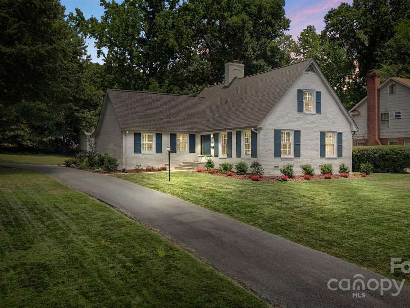 4201 Tyndale Avenue, Charlotte, NC 28210.  MLS# CAR4278812, YatesRealty ID 31972. 