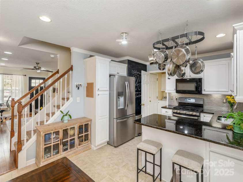 24 Lanceford Circle, Fletcher, NC 28732.  MLS# CAR4291352, YatesRealty ID 31973. 