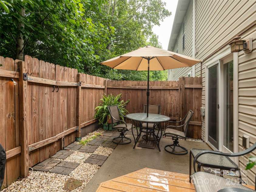 24 Lanceford Circle, Fletcher, NC 28732.  MLS# CAR4291352, YatesRealty ID 31973. 