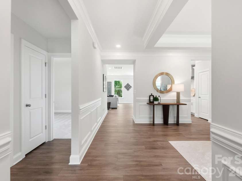 10806 Coble Road, Charlotte, NC 28227.  MLS# CAR4359421, YatesRealty ID 31977. Entryway